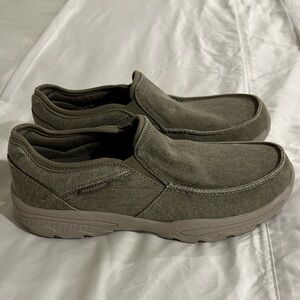 Skechers Men's Loafers in Olive Green